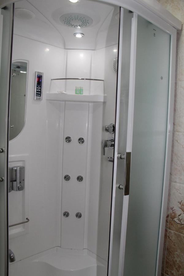 טשקנט Zafaron Hotel מראה חיצוני תמונה